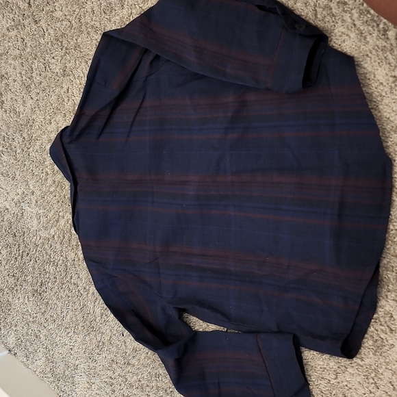 Boys button down shirt - Picture 4 of 4